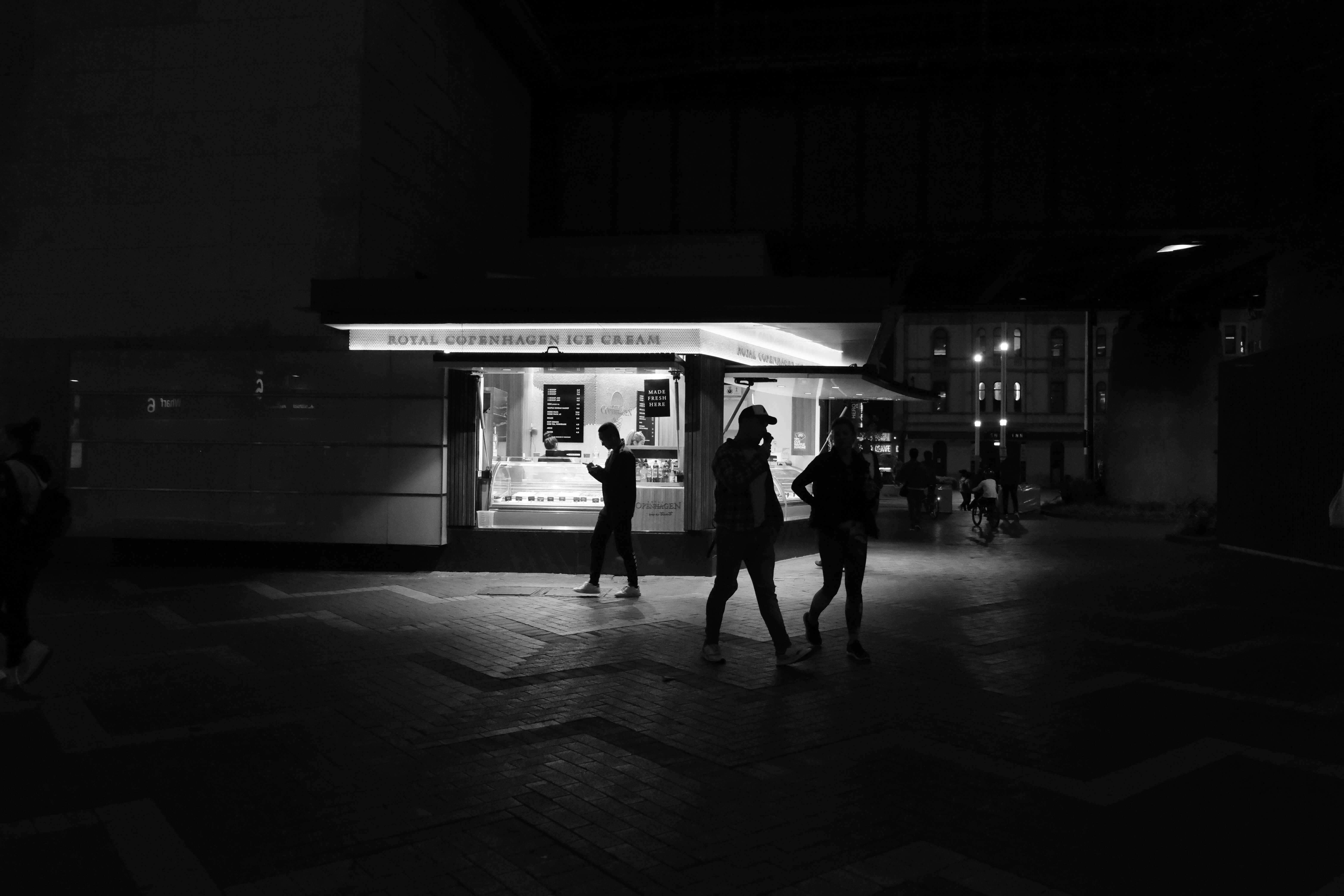 Shallow focus photo of person in black hoodie